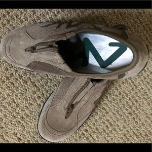 Anne Klein NWOT Ladies Shoes